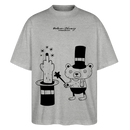 Grau meliertes Oversized Berlin Shirt mit schwarzem „OHNE WORTE“-Design, Zauberhut, ausgestrecktem Mittelfinger und kleinem Bären als Magier.