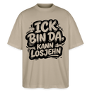 Berliner Schnauze uff Oversized Unisex Bio T-Shirt-BIN DA, KANN LOSJEHN - Steingrau