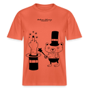 Lockeres Relaxed Fit Berlin Shirt „OHNE WORTE“ aus Bio-Baumwolle mit schwarzem Print: der Berliner Bär als doodleartige Zeichnung, der mit seinem Zauberstab einen Mittelfinger aus einem Zylinderhut hervorzaubert. - Hellrot