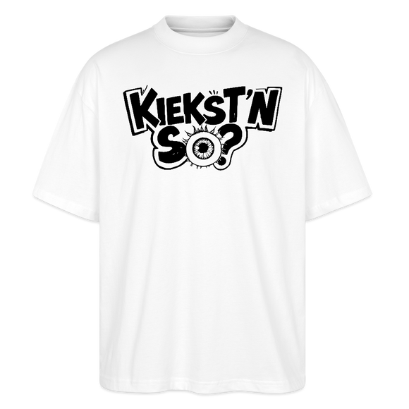 weisses Oversized Unisex Berlin Shirt mit großem schwarzem Front-Print „KIEKST'N SO?“ in Berliner Sütterlin-Schrift und stilisierter Augen-Illustration als "O" im Wort "so". Lockerer Schnitt aus weicher Bio-Baumwolle