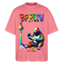 Illustration eines bunten Bären in Regenbogenfarben, der mit Pinsel und Farbpalette kreativ ist, vor dem Berliner Fernsehturm in Regenbogenoptik. Darüber der Schriftzug "Berlin" in Regenbogenfarben und darunter ganz klein "Findickjut". Perfekt zur Feier des CSD Berlin 2025. Oversized Unisex Bio T-Shirt - Pink 