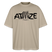steingraues Oversized Unisex T-Shirt mit großem schwarzen Schriftzug „ATZE“ auf der Brust; darunter stehen zwei gezeichnete Bären im Hoodie und Cap eng beieinander, legen den Arm umeinander und zeigen lässig nach vorn, Symbol für Freundschaft, Besties und Brüder im Berliner Streetstyle.