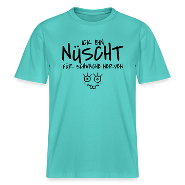 poloblaues Unisex T-Shirt mit schwarzem Berliner Spruch „Ick bin nüscht für schwache Nerven“ und kleiner handgezeichneter Comic-Figur auf der Vorderseite.
