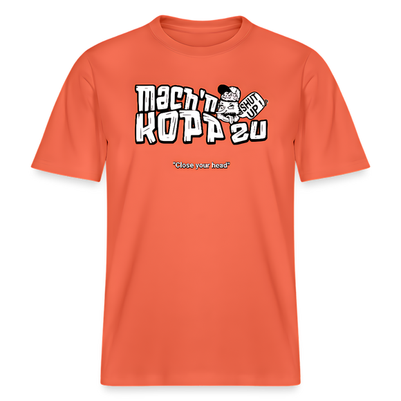 hellrotes Bio-Unisex Berlin Shirt mit weißem Frontdruck „Mach’n Kopp zu“, darunter „Close your head“ und Illustration eines Berliner Kopp mit Sprechblase „Shut up“, Rundhals, zentral platzierter Print – ideal für Streetwear und Berliner Spruch-Styles.