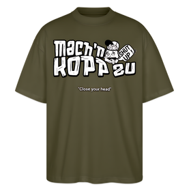 Khaki-farbenes, oversize geschnittenes Bio-Unisex Berlin Shirt mit weißem Frontdruck „Mach’n Kopp zu“, Illustration mit Comic-Kopf und „Shut Up“-Schild, darunter „Close your head“, Rundhalsausschnitt, zentral platzierter Berliner Spruch für Streetwear und Dialekt-Liebhaber