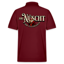 "Bordeauxrotes unisex bio Poloshirt mit großem Weihnachtsmotiv auf dem Rücken: Ein Berliner Weihnachtsmann in rotem Mantel und Bart, umgeben vom Spruch 'Jibt Nüscht ihr Flitzpiepen'. Perfekt für Weihnachten in Berlin und Berliner Humor."